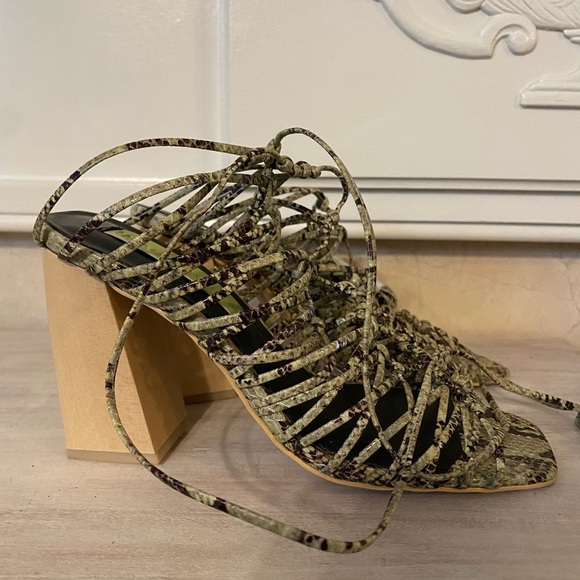 Vince Camuto Imagine Sandals size 6 - Picture 3 of 11